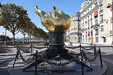 《遥远：生存系列》实机演示 扮演飞袋鼠拯救家园